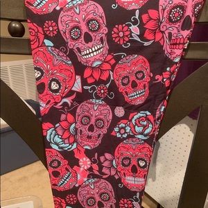 New Creamy Soft Sugar Skull Leggings